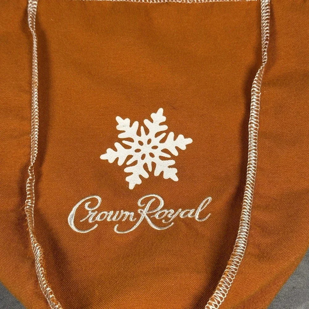 Crown Royal Salted Caramel Limited Edition Whiskey 750ml‎ Felt Bottle Bag Fall